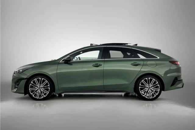 Kia Proceed (2024) thumbnail 3