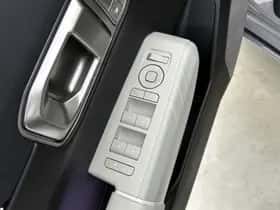 Kia EV4 (2025) thumbnail 23