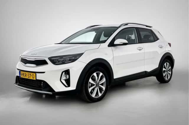 Kia Stonic (2025) thumbnail 1
