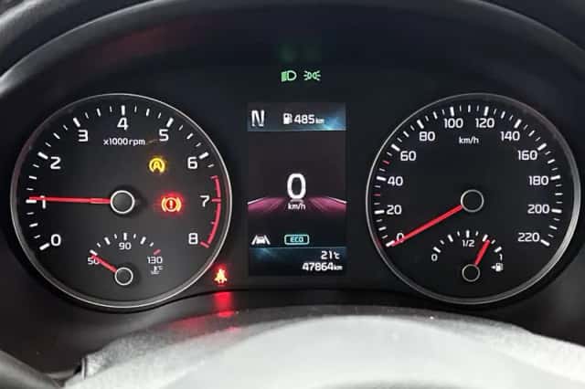 Kia Stonic (2021) thumbnail 5