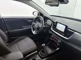 Kia Stonic (2025) thumbnail 6