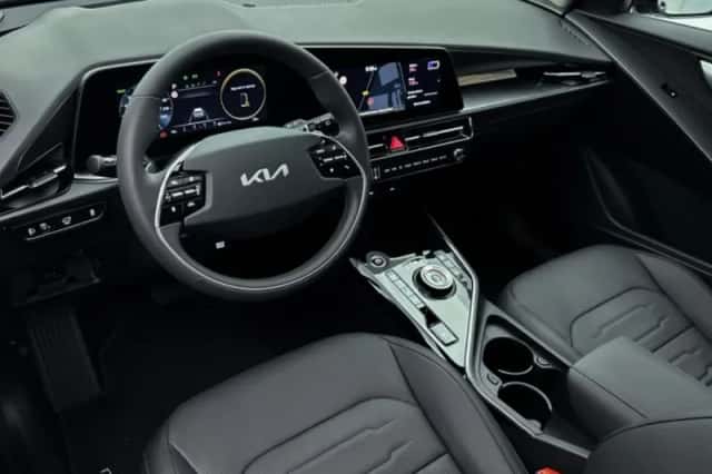 Kia Niro_EV (2025) thumbnail 6