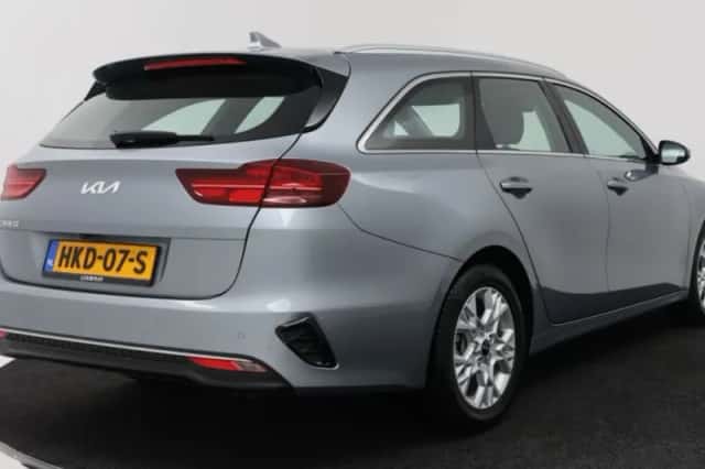 Kia Ceed_Sportswagon (2025) thumbnail 2