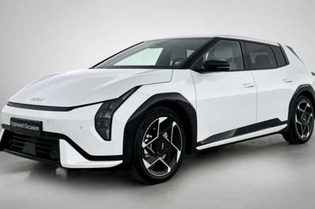 Kia EV4 (2026) thumbnail 1