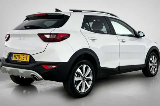 Kia Stonic (2025) thumbnail 2