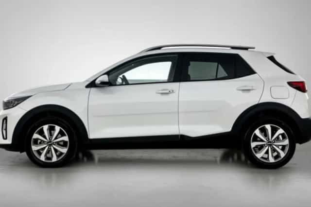 Kia Stonic (2025) thumbnail 3