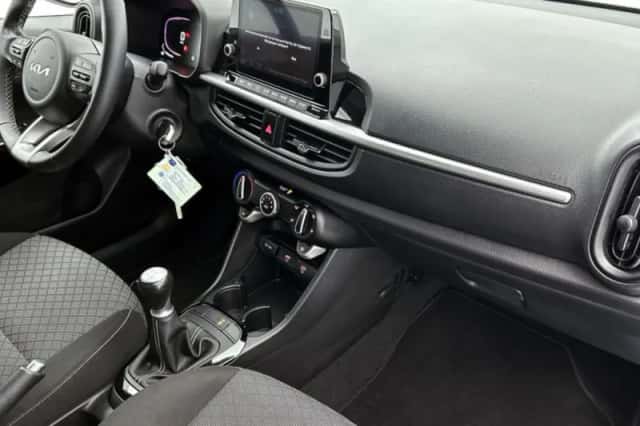 Kia Picanto (2024) thumbnail 6