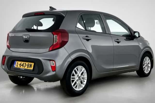 Kia Picanto (2021) thumbnail 2