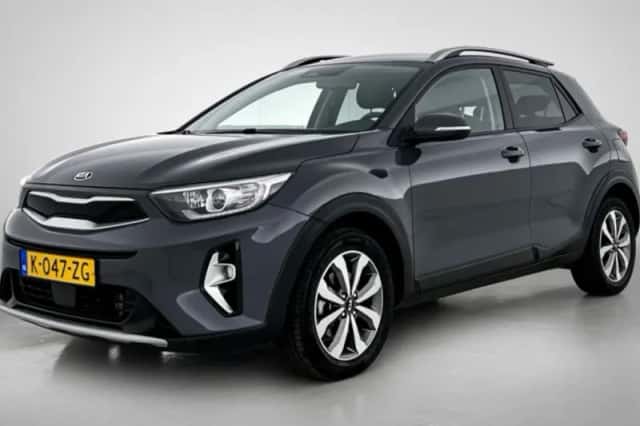 Kia Stonic (2021) thumbnail 1