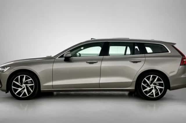 Volvo V60 (2018) thumbnail 3