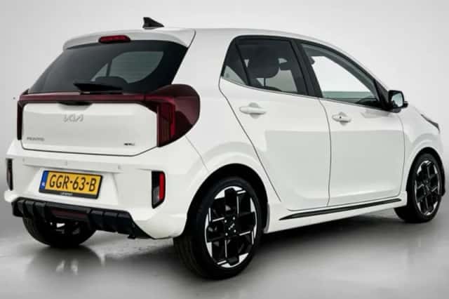 Kia Picanto (2024) thumbnail 2