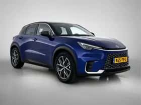 Lexus LBX (2025) thumbnail 12