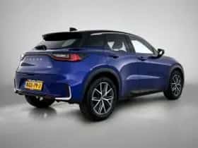 Lexus LBX (2025) thumbnail 3