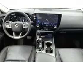 Lexus NX (2025) thumbnail 5