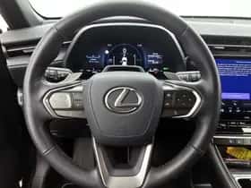 Lexus LBX (2024) thumbnail 17