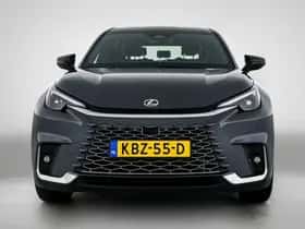 Lexus LBX (2024) thumbnail 19