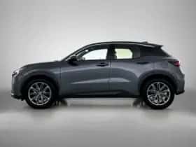 Lexus LBX (2024) thumbnail 4