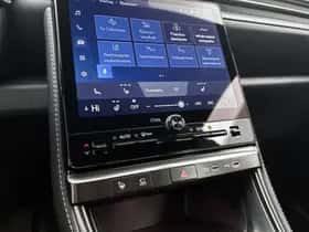Lexus LBX (2024) thumbnail 9