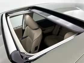 Lexus ES (2020) thumbnail 12