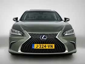 Lexus ES (2020) thumbnail 23
