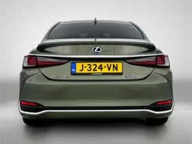 Lexus ES (2020) thumbnail 24
