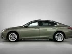 Lexus ES (2020) thumbnail 4