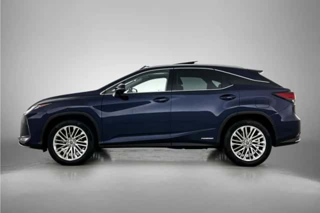 Lexus RX (2021) thumbnail 3
