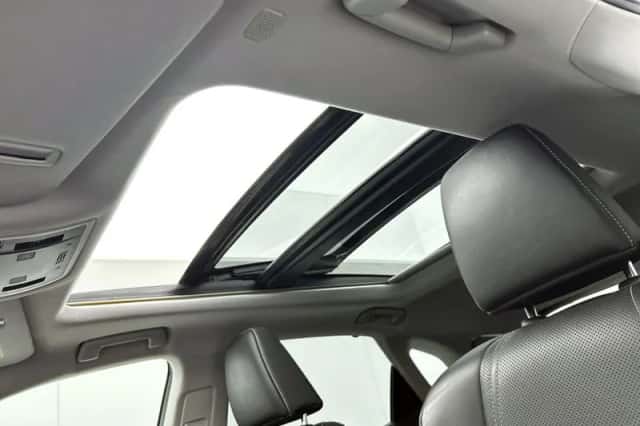 Lexus RX (2021) thumbnail 4
