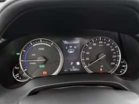 Lexus RX (2021) thumbnail 6