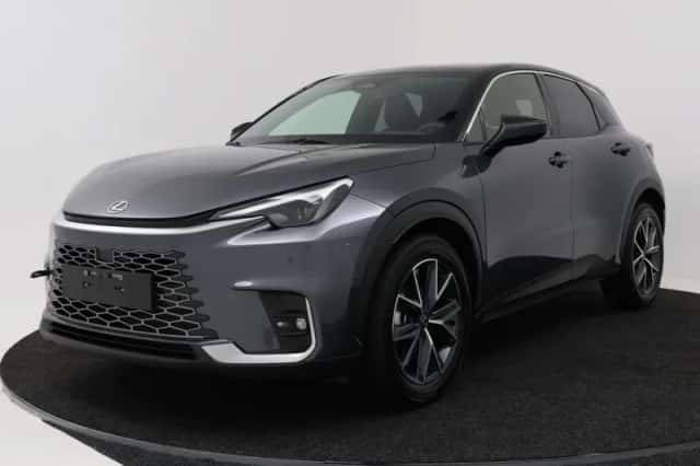 Lexus LBX (2026) thumbnail 1