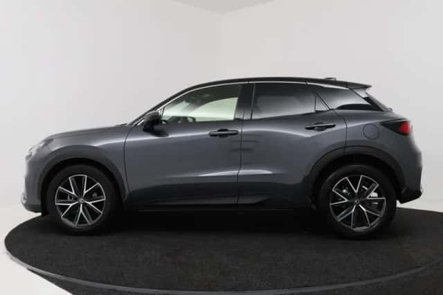 Lexus LBX (2026) thumbnail 3