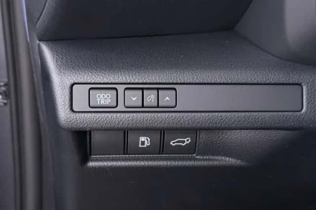 Lexus LBX (2026) thumbnail 6