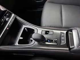 Lexus LBX (2024) thumbnail 11