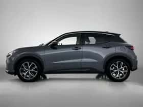 Lexus LBX (2024) thumbnail 3