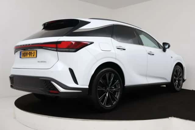 Lexus RX (2025) thumbnail 2