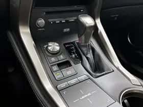 Lexus NX (2021) thumbnail 11