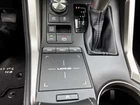 Lexus NX (2021) thumbnail 28