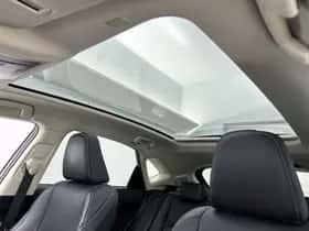 Lexus NX (2021) thumbnail 4