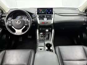 Lexus NX (2021) thumbnail 5