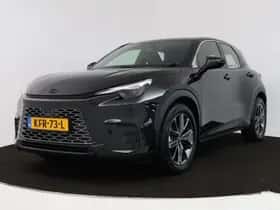 Lexus LBX (2026) thumbnail 1