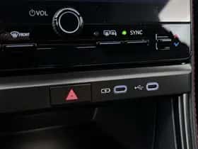 Lexus LBX (2026) thumbnail 17