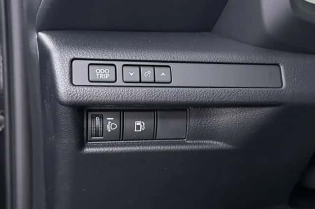 Lexus LBX (2026) thumbnail 5