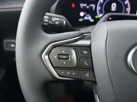 Lexus LBX (2026) thumbnail 9