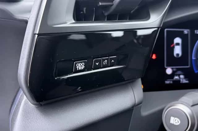 Lexus RZ (2026) thumbnail 6