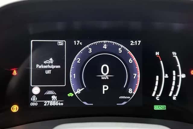 Lexus LBX (2025) thumbnail 5