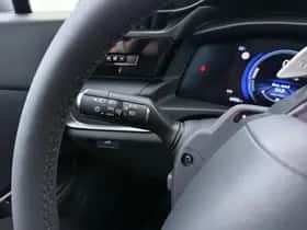 Lexus RZ (2024) thumbnail 8