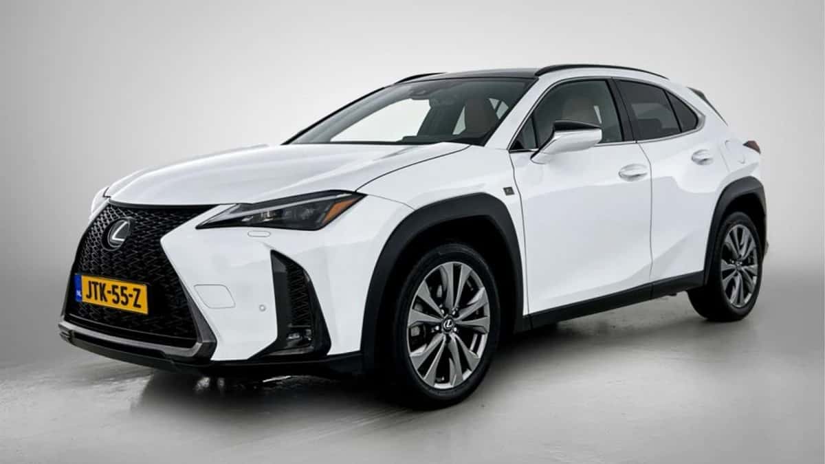 Lexus UX (2024) — foto 1