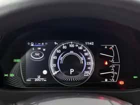 Lexus UX (2024) thumbnail 5
