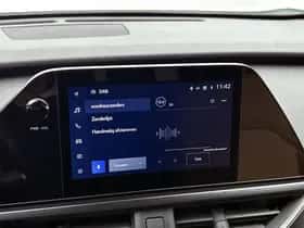 Lexus UX (2024) thumbnail 9