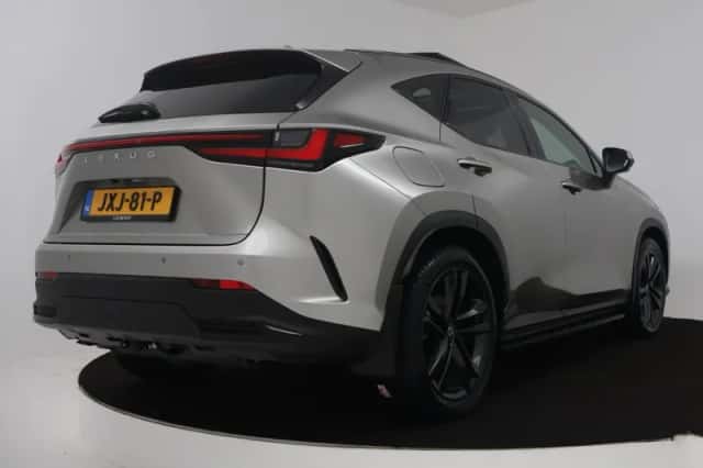 Lexus NX (2026) thumbnail 2
